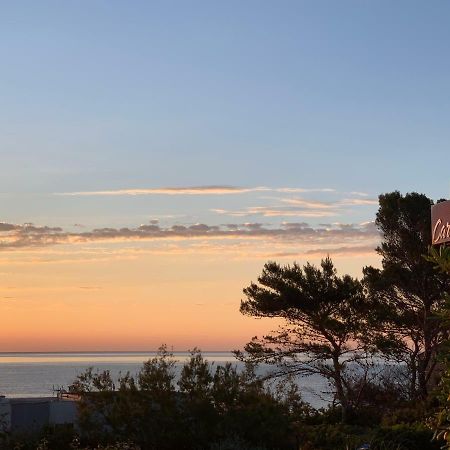 Hotel La Caravelle Frejus Bagian luar foto