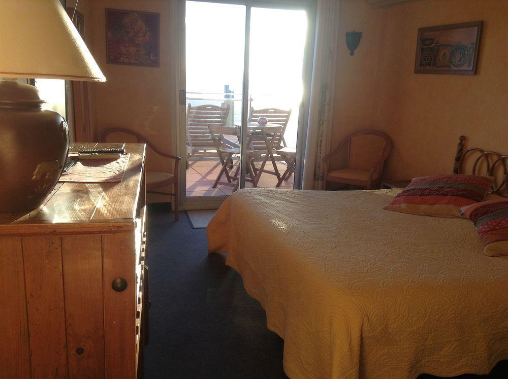 Hotel La Caravelle Frejus Bagian luar foto