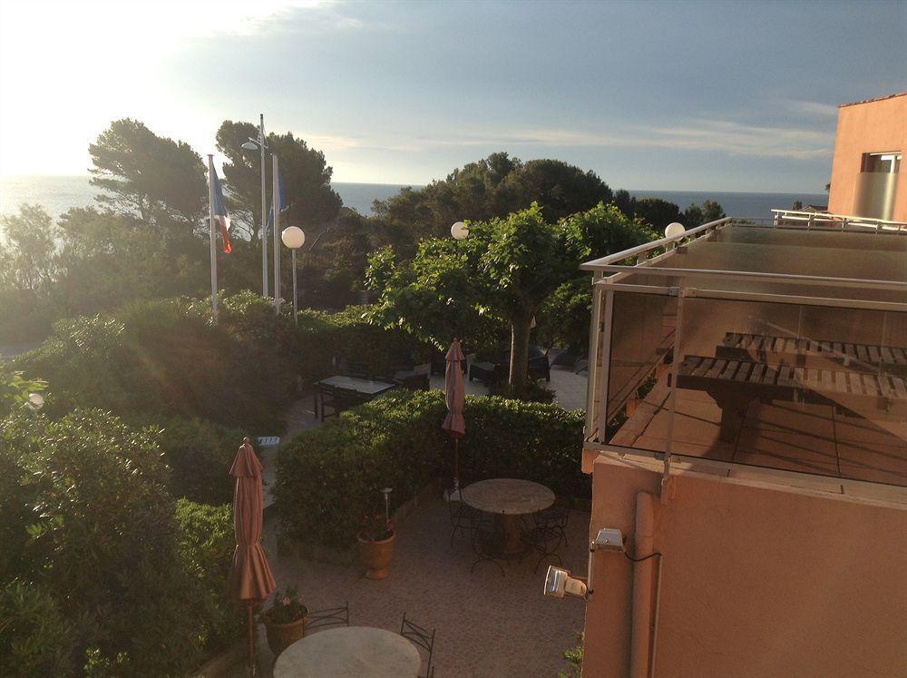 Hotel La Caravelle Frejus Bagian luar foto