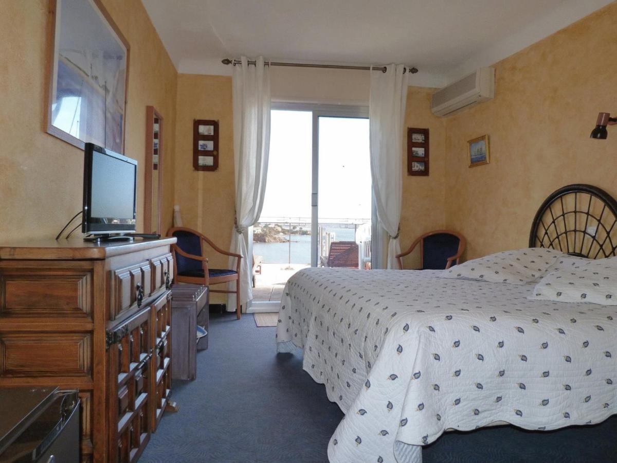 Hotel La Caravelle Frejus Ruang foto