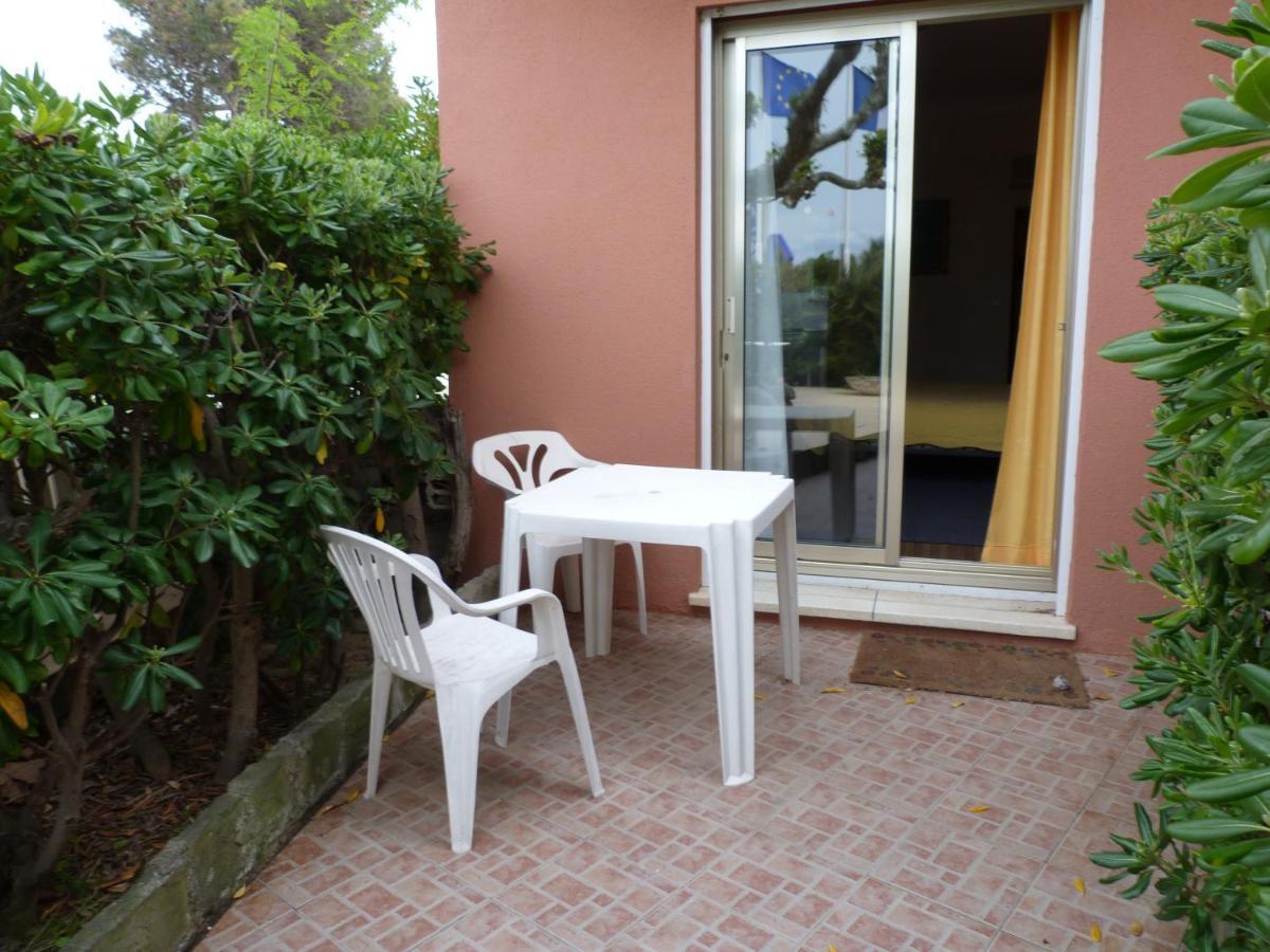 Hotel La Caravelle Frejus Bagian luar foto